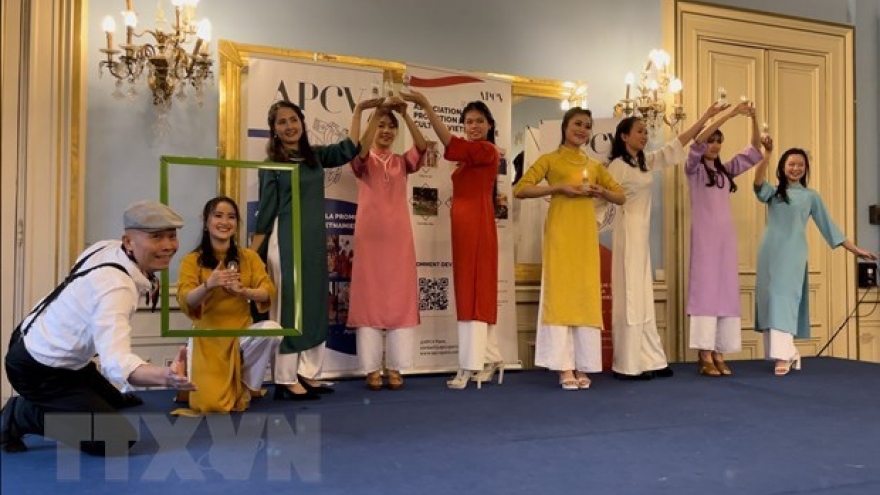 Tet celebration introduces Vietnamese culture in Paris